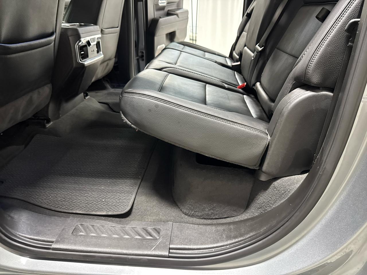 GMC Sierra 1500 4WD Crew Cab 147" Denali 2024