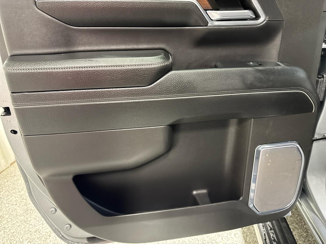GMC Sierra 1500 4WD Crew Cab 147" Denali 2024