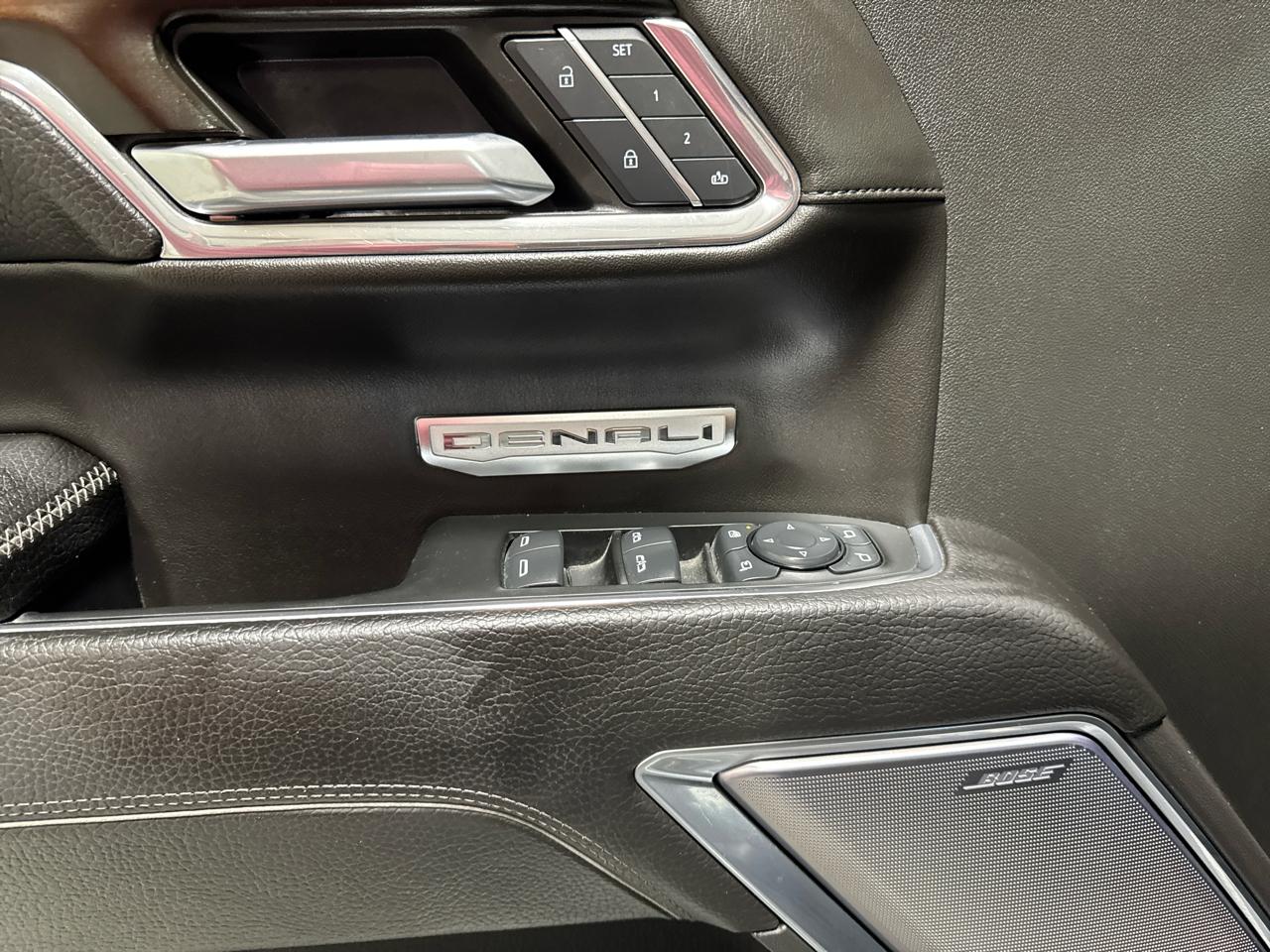 GMC Sierra 1500 4WD Crew Cab 147" Denali 2024