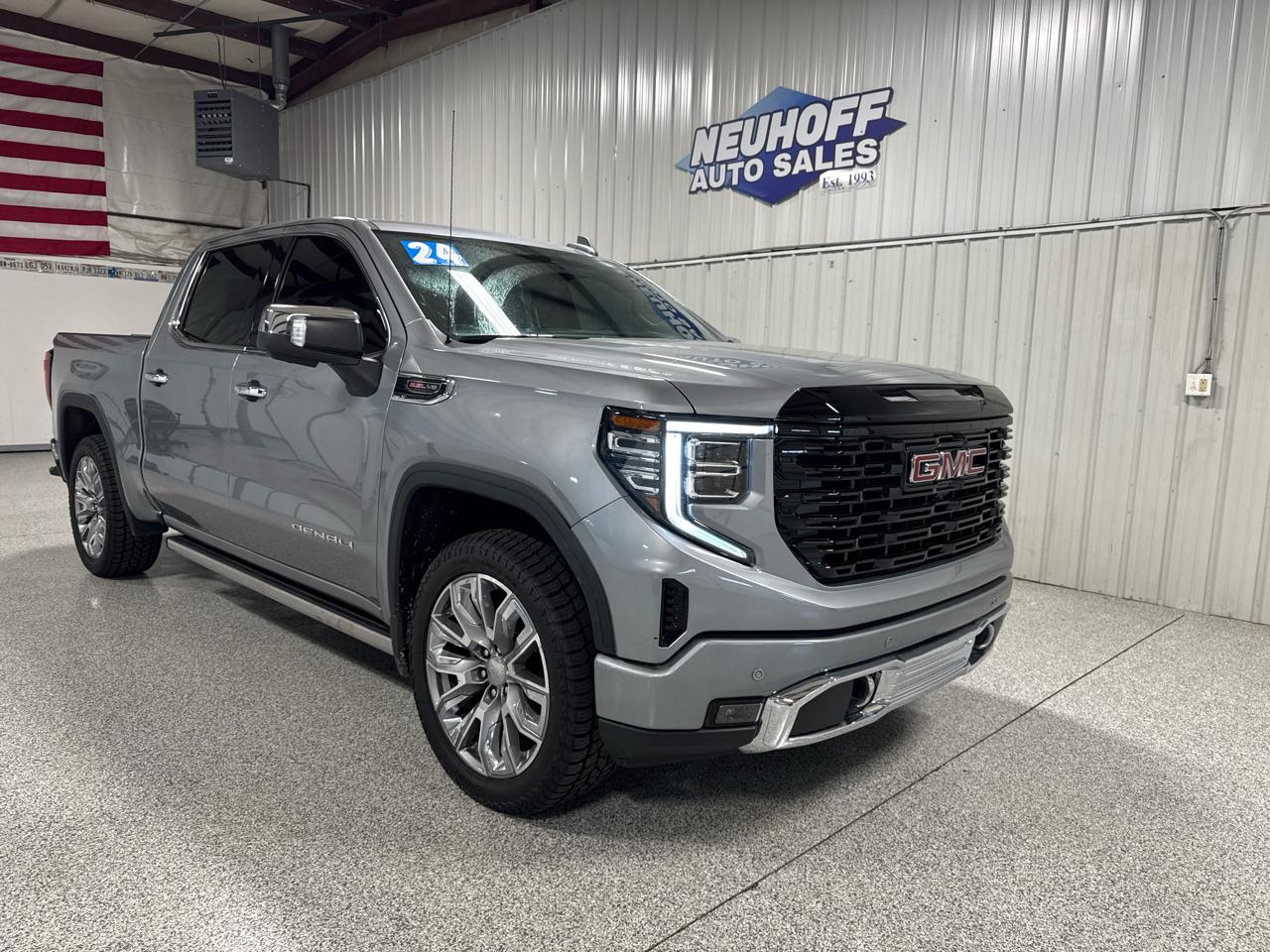 GMC Sierra 1500 4WD Crew Cab 147" Denali 2024