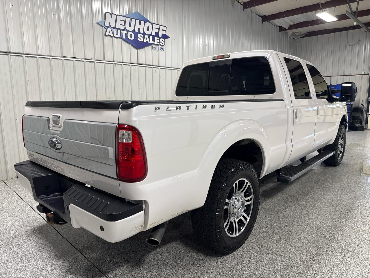 Ford Super Duty F-250 SRW 4WD Crew Cab 172" Platinum 2015