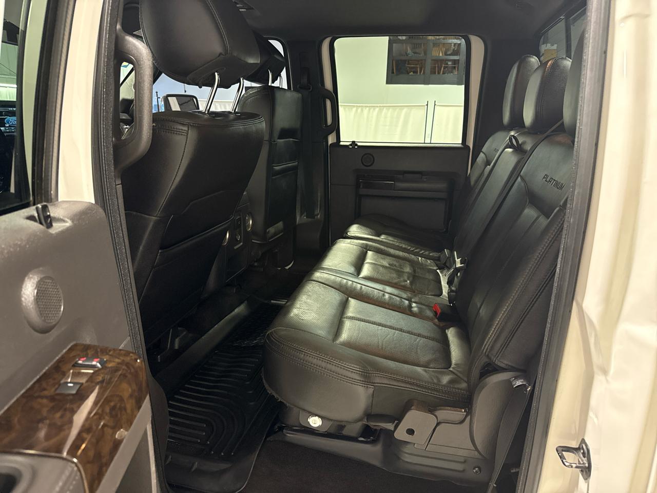 Ford Super Duty F-250 SRW 4WD Crew Cab 172" Platinum 2015