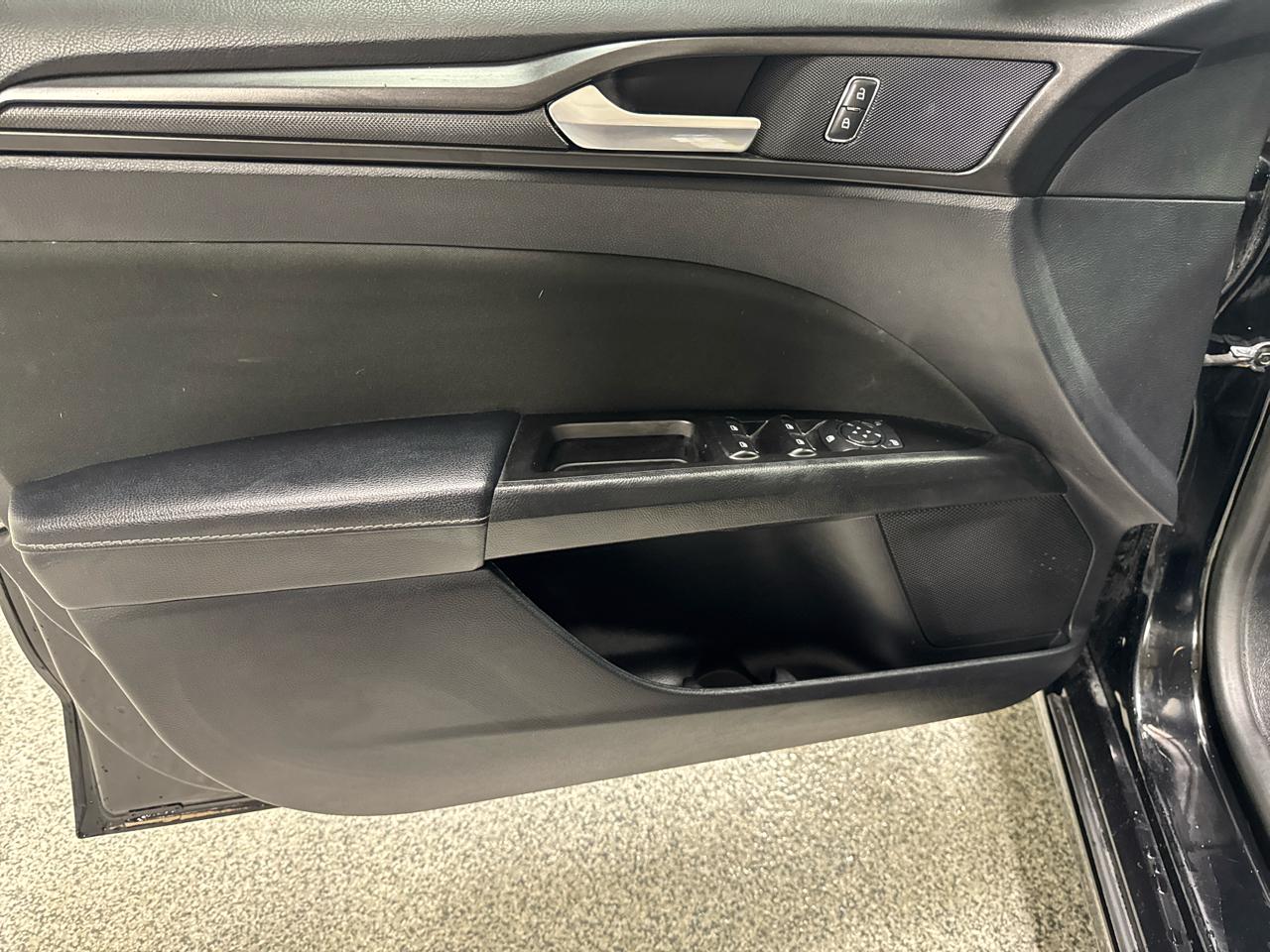 Ford Fusion SE FWD 2018