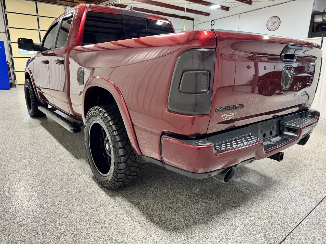 RAM 1500 Laramie 4x2 Quad Cab 6'4" Box 2019