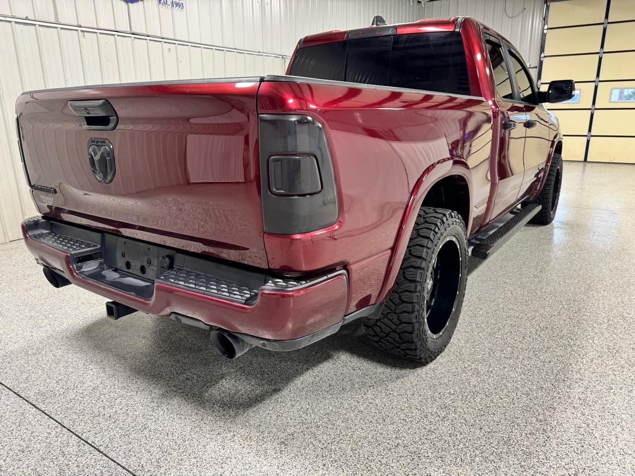 RAM 1500 Laramie 4x2 Quad Cab 6'4" Box 2019