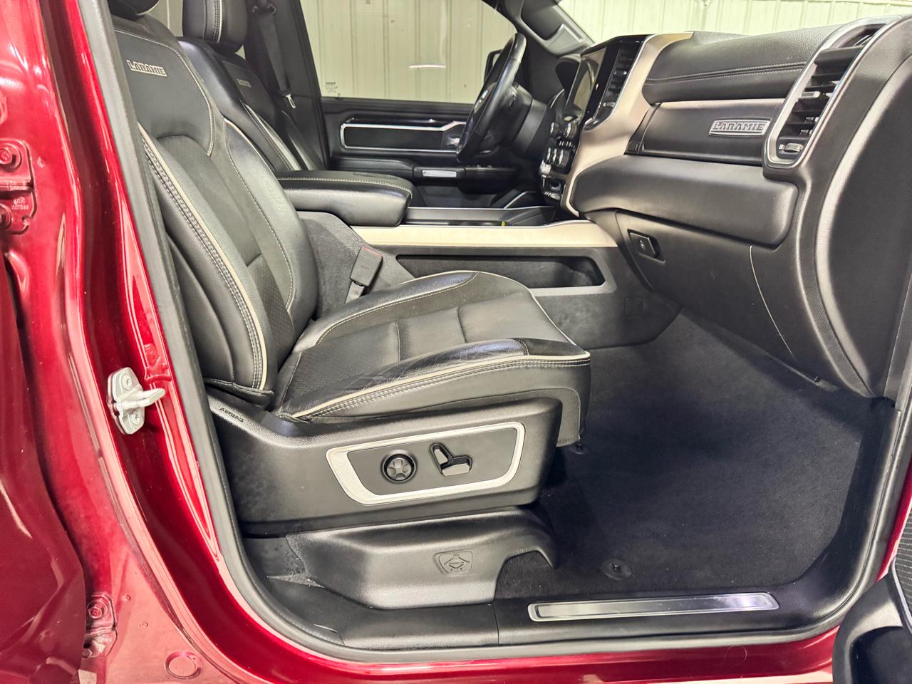 RAM 1500 Laramie 4x2 Quad Cab 6'4" Box 2019