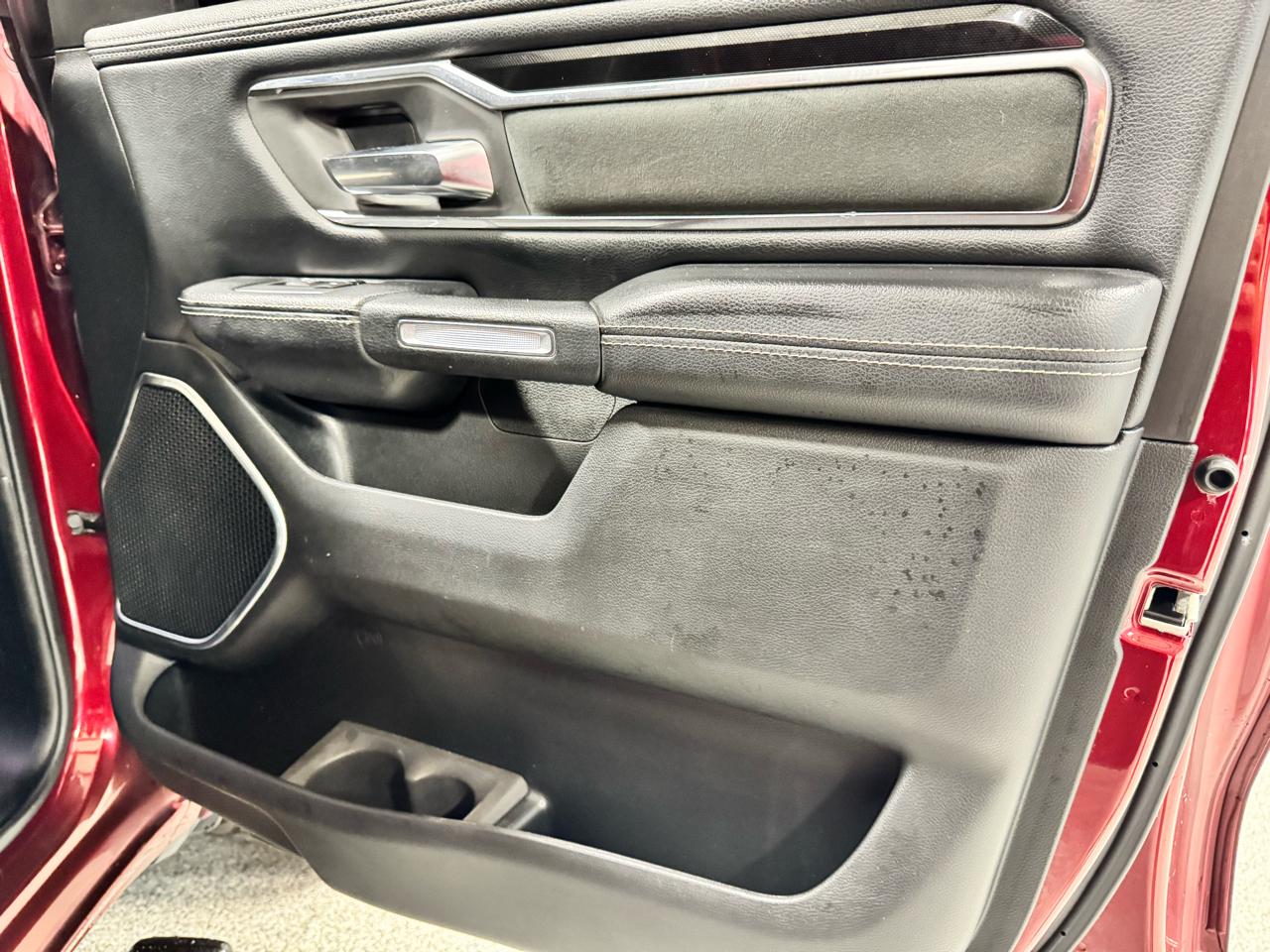 RAM 1500 Laramie 4x2 Quad Cab 6'4" Box 2019