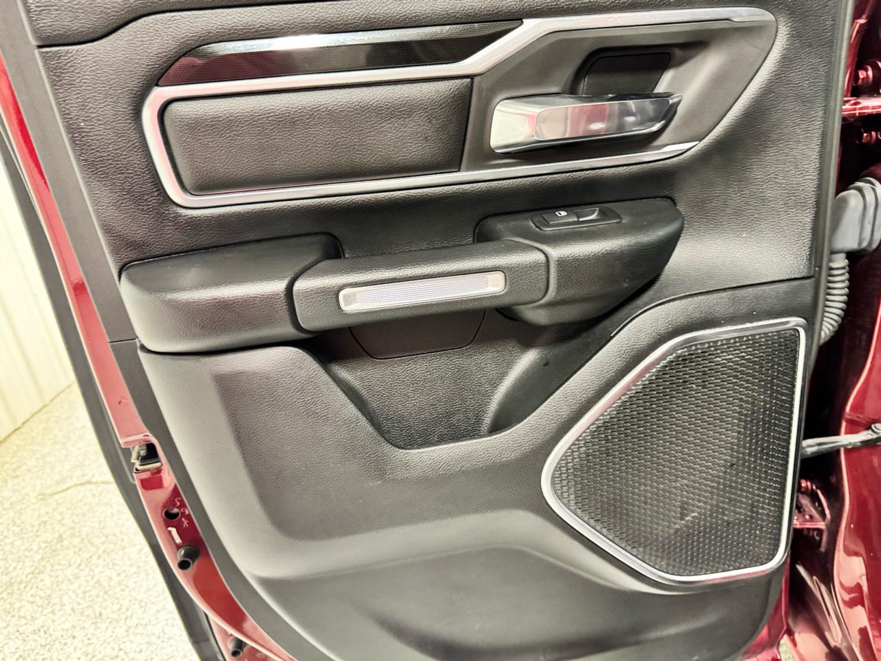 RAM 1500 Laramie 4x2 Quad Cab 6'4" Box 2019