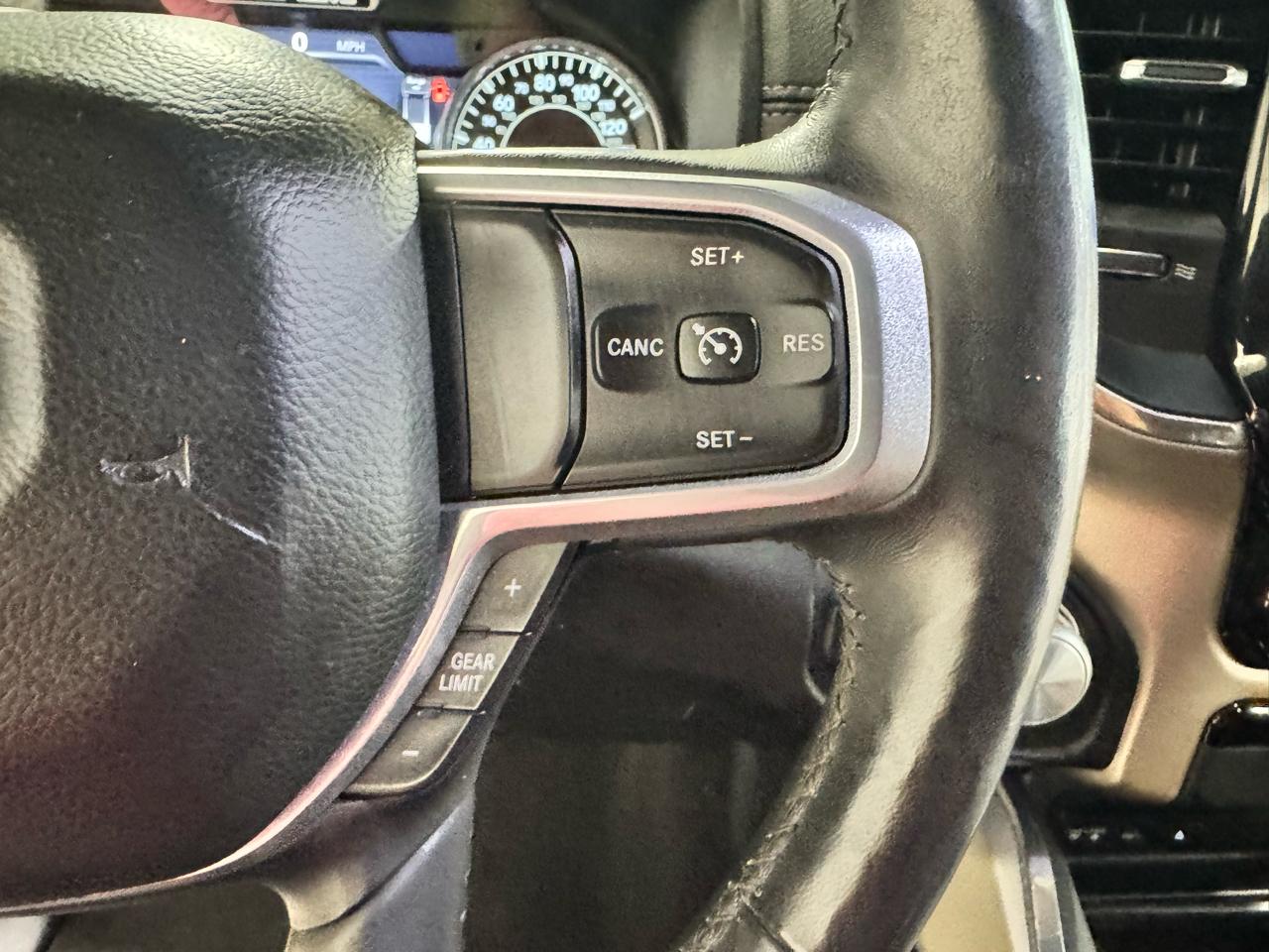 RAM 1500 Laramie 4x2 Quad Cab 6'4" Box 2019