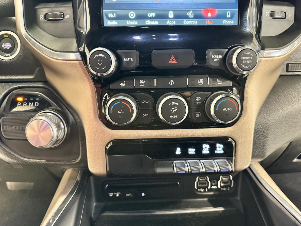 RAM 1500 Laramie 4x2 Quad Cab 6'4" Box 2019