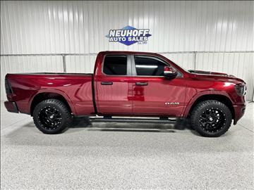 2019 RAM 1500 Laramie 4x2 Quad Cab 6'4" Box