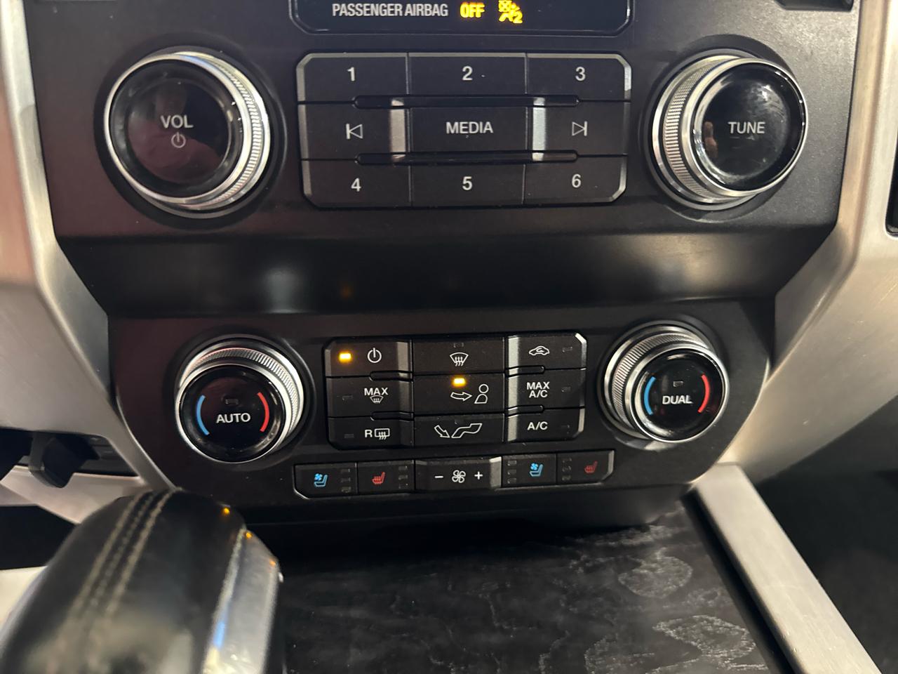 Ford F-150 Platinum 4WD SuperCrew 5.5' Box 2019