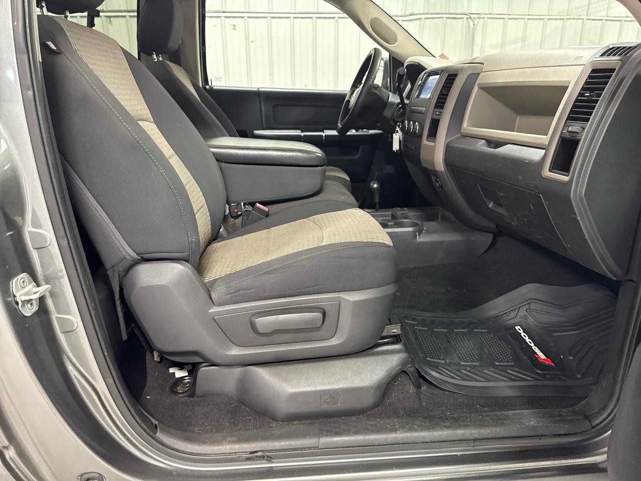 RAM 2500 4WD Reg Cab 140.5" ST 2012