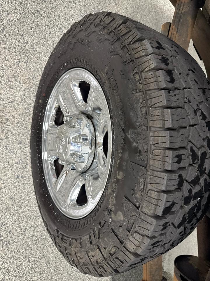 RAM 2500 4WD Reg Cab 140.5" ST 2012