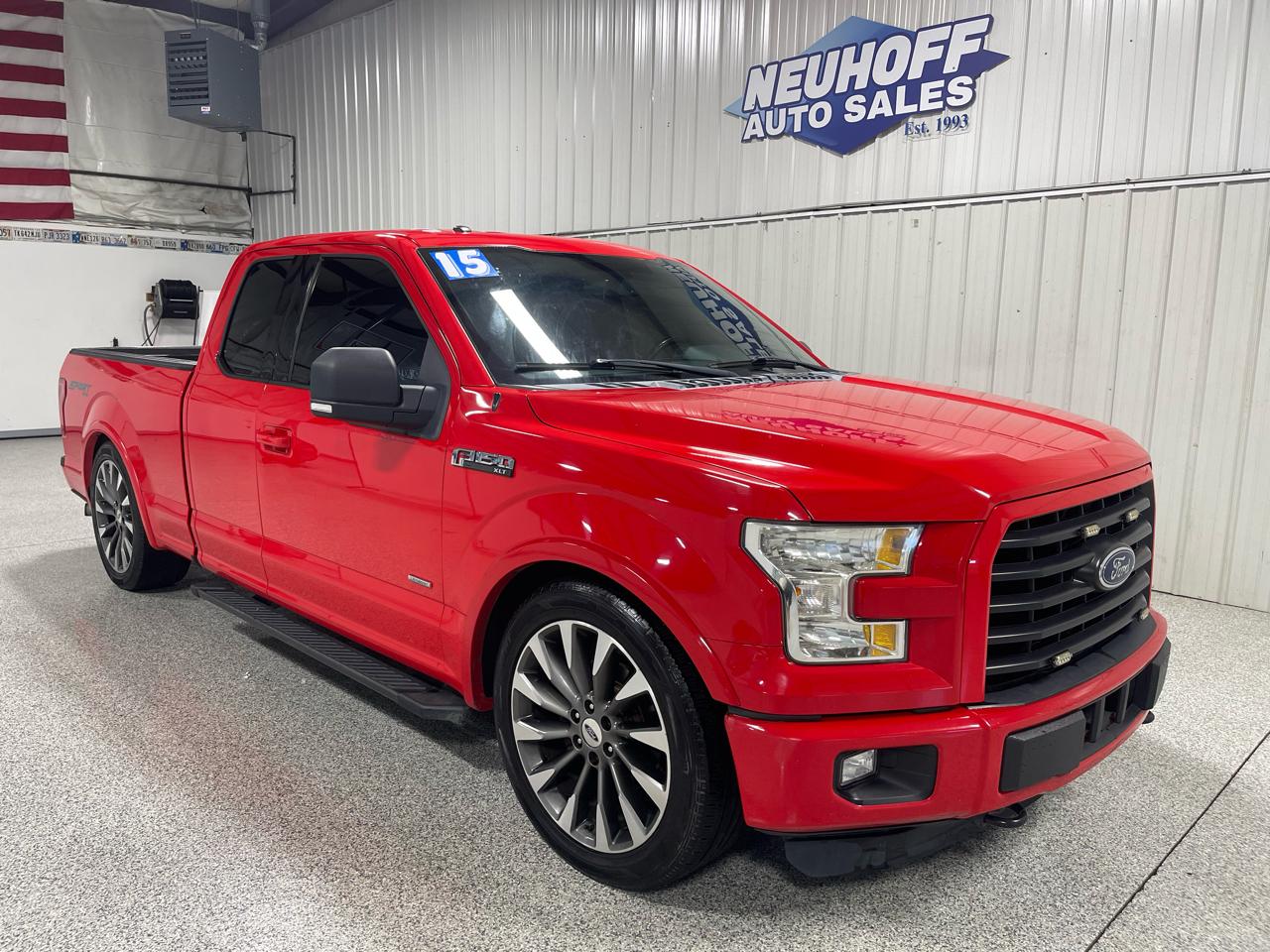 Ford F-150 4WD SuperCab 163" XLT w/HD Payload Pkg 2015