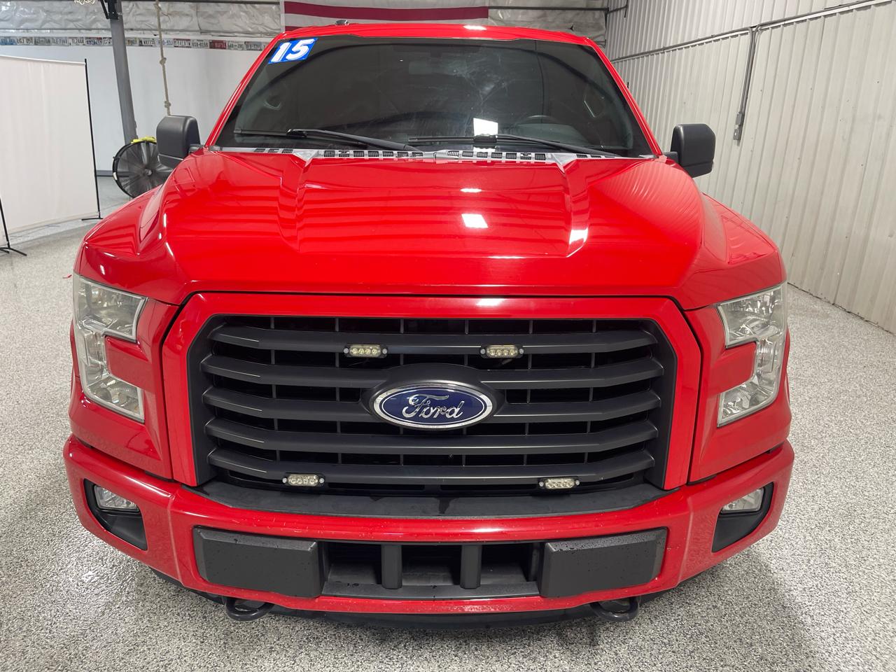 Ford F-150 4WD SuperCab 163" XLT w/HD Payload Pkg 2015
