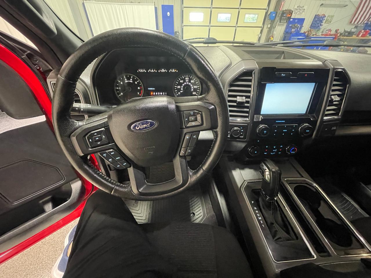 Ford F-150 4WD SuperCab 163" XLT w/HD Payload Pkg 2015