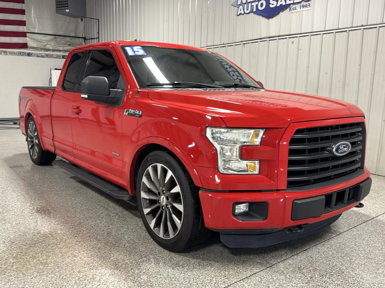 Ford F-150 4WD SuperCab 163" XLT w/HD Payload Pkg 2015