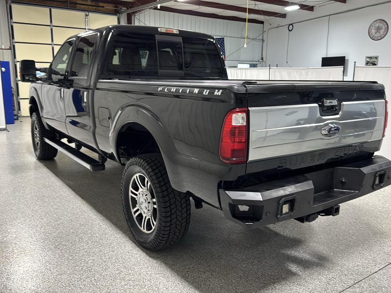 Ford Super Duty F-250 SRW 4WD Crew Cab 172" Platinum 2015