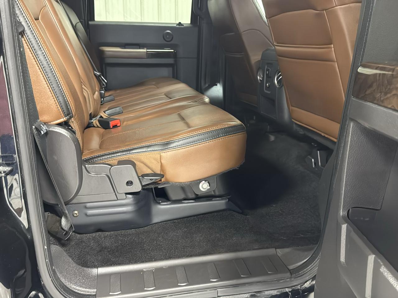 Ford Super Duty F-250 SRW 4WD Crew Cab 172" Platinum 2015