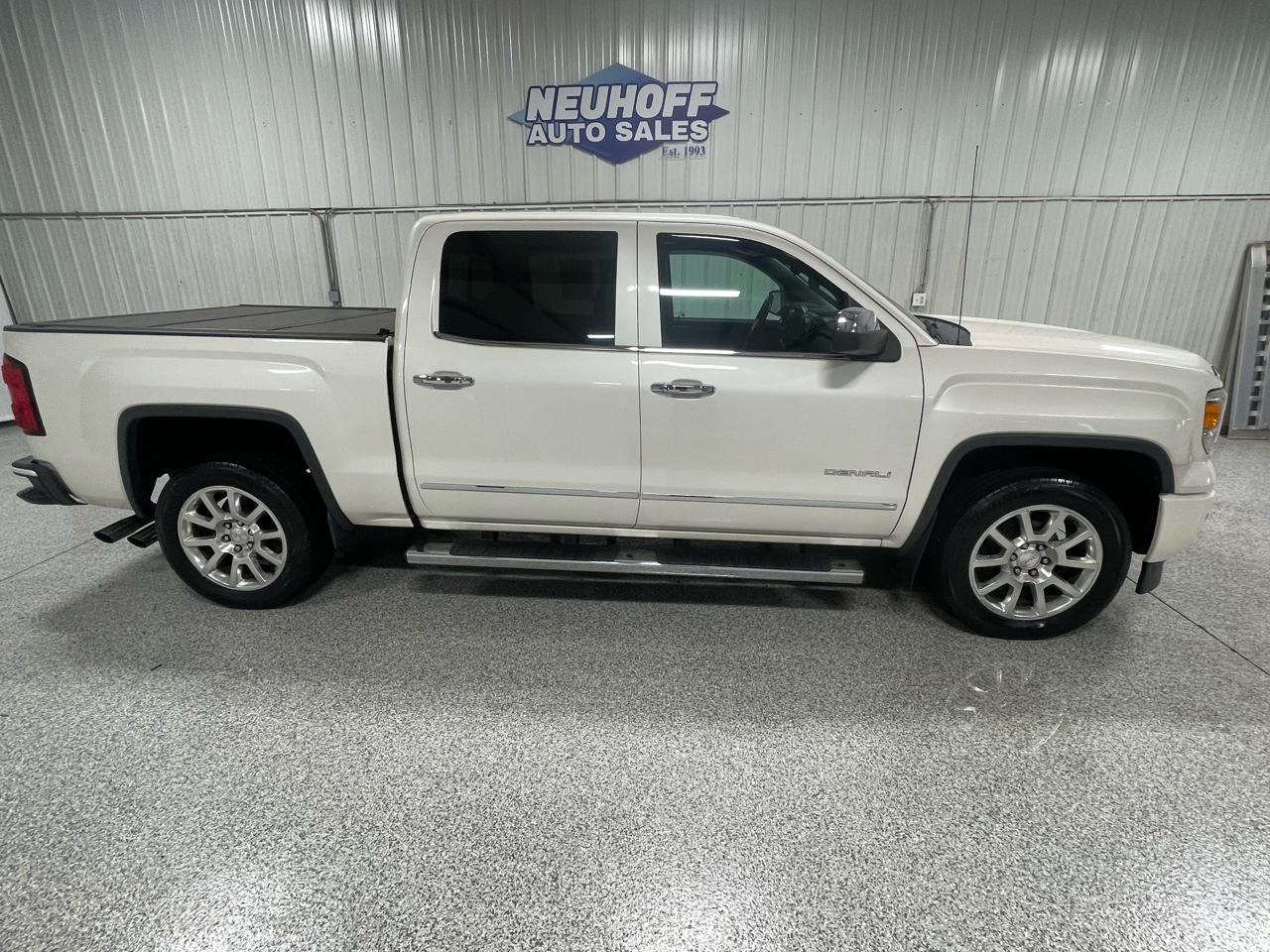 2015 GMC Sierra 1500 4WD Crew Cab 143.5" Denali
