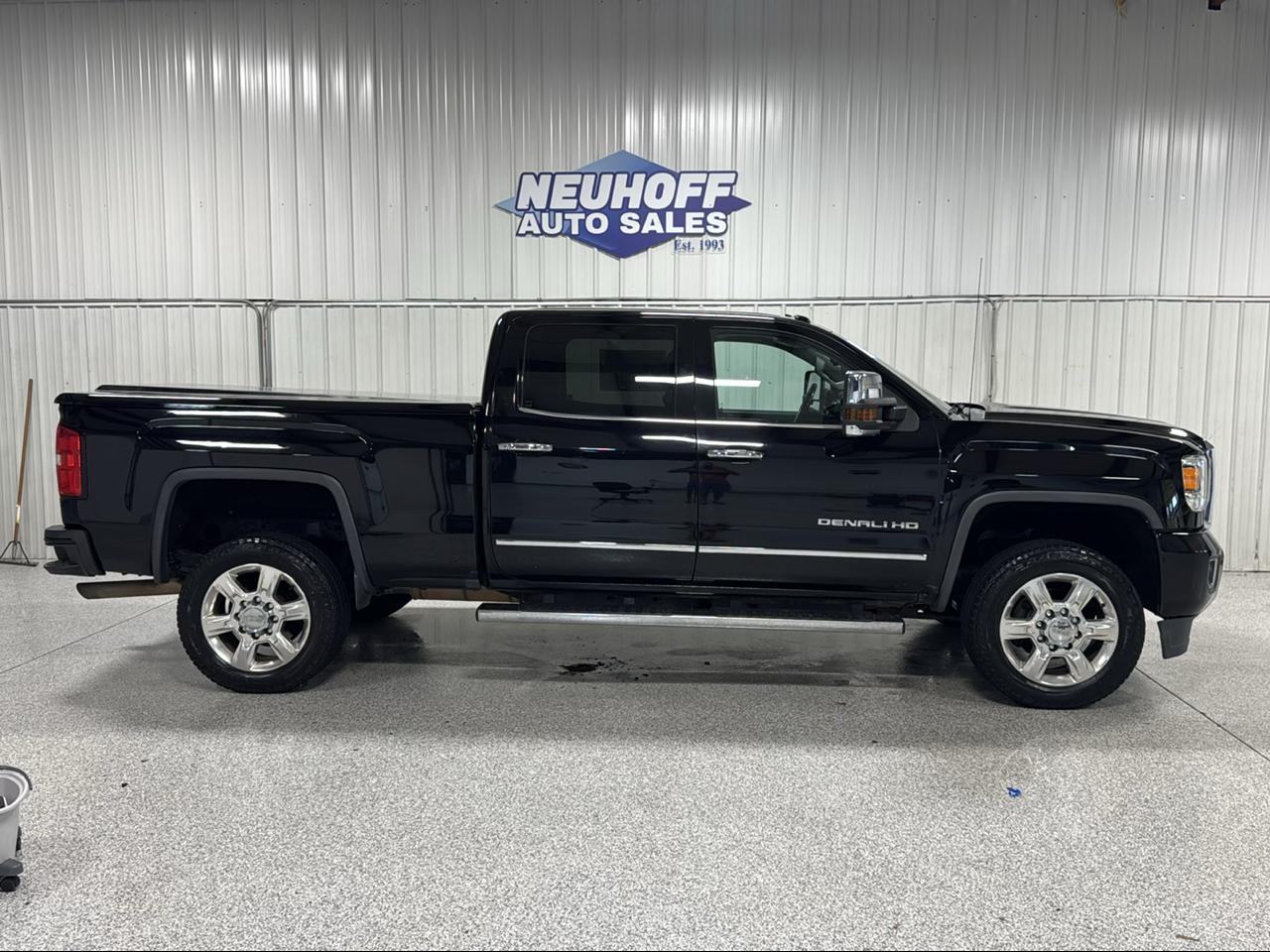 2018 GMC Sierra 2500HD 4WD Crew Cab 153.7" Denali