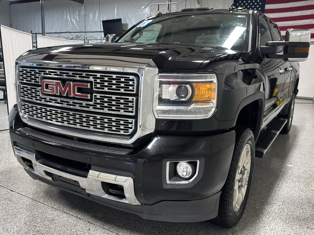 GMC Sierra 2500HD 4WD Crew Cab 153.7" Denali 2018