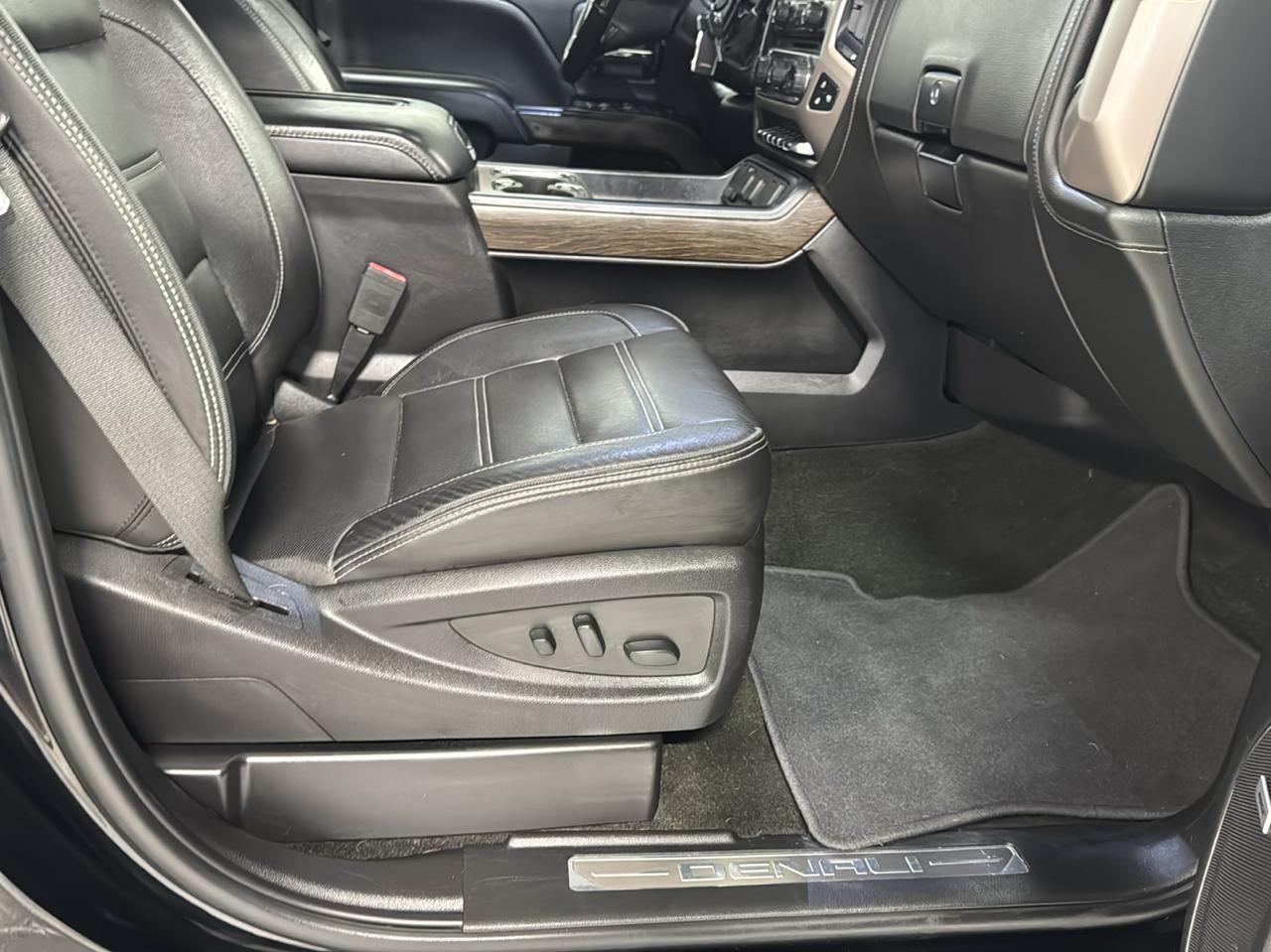 GMC Sierra 2500HD 4WD Crew Cab 153.7" Denali 2018