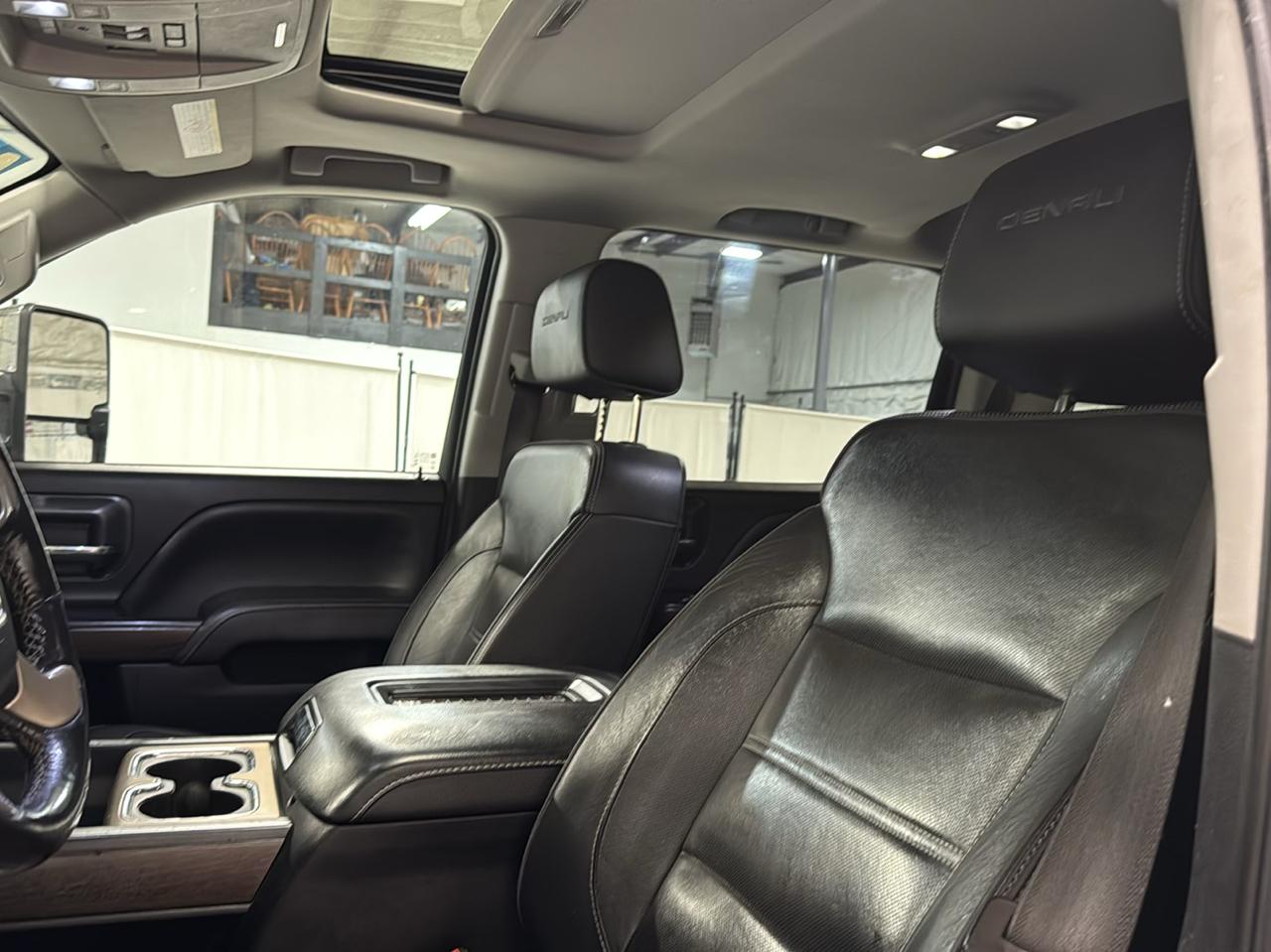 GMC Sierra 2500HD 4WD Crew Cab 153.7" Denali 2018