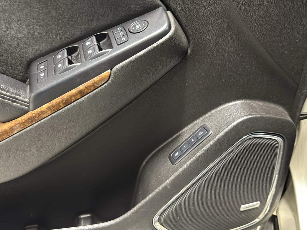Chevrolet Tahoe 4WD 4dr LTZ 2015