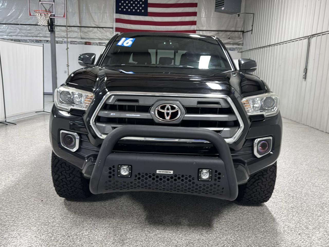 Toyota Tacoma 4WD Double Cab V6 AT Limited (Natl) 2016