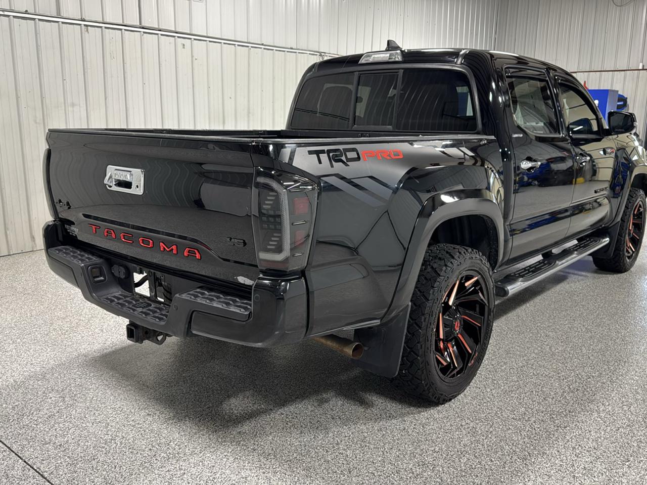 Toyota Tacoma 4WD Double Cab V6 AT Limited (Natl) 2016
