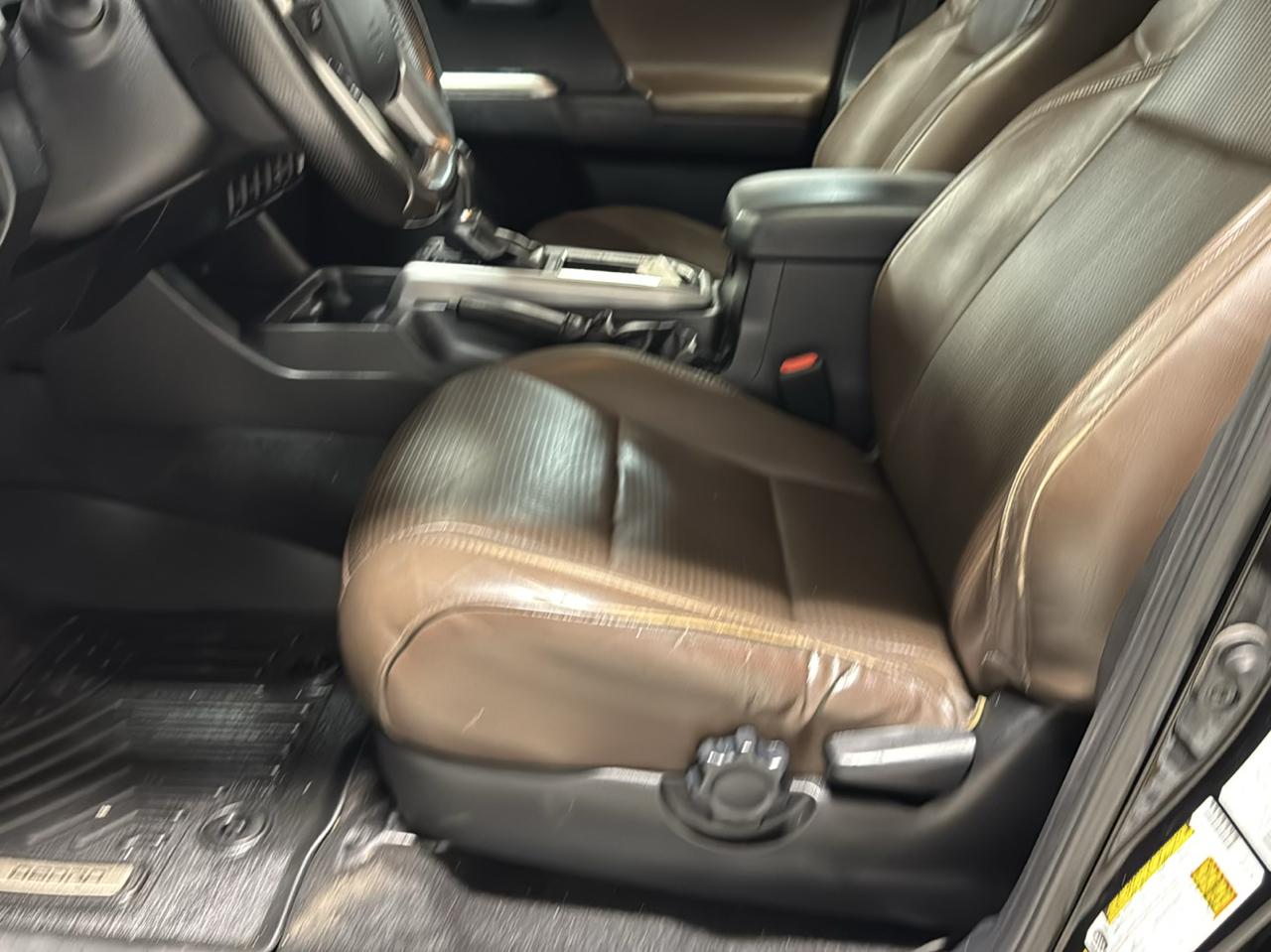 Toyota Tacoma 4WD Double Cab V6 AT Limited (Natl) 2016