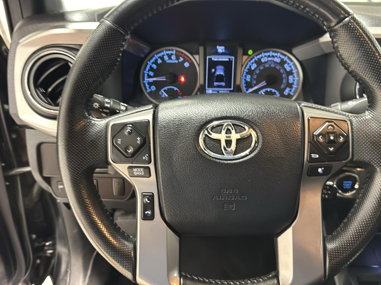 Toyota Tacoma 4WD Double Cab V6 AT Limited (Natl) 2016