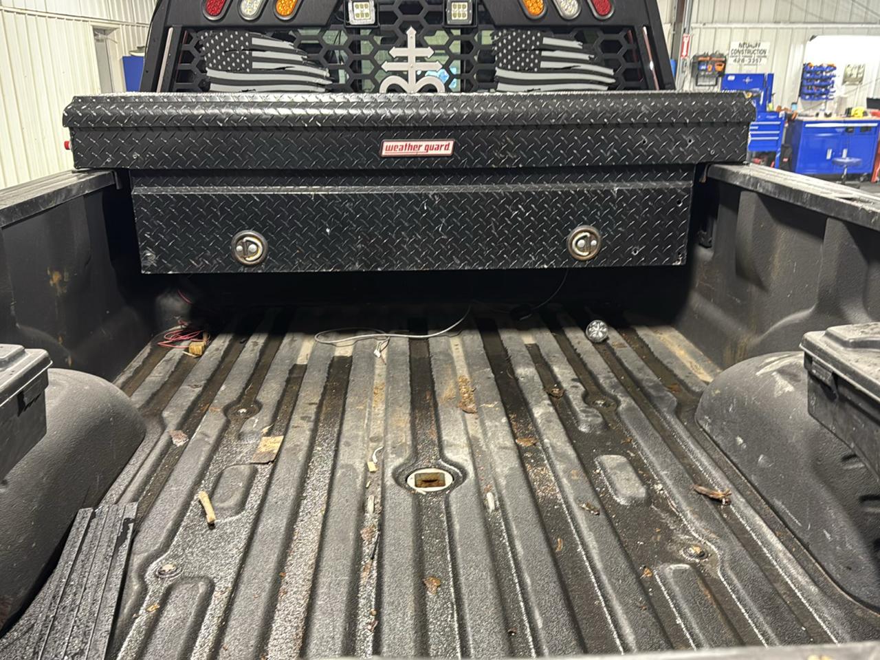 Ford Super Duty F-350 SRW King Ranch 4WD Crew Cab 8' Box 2017