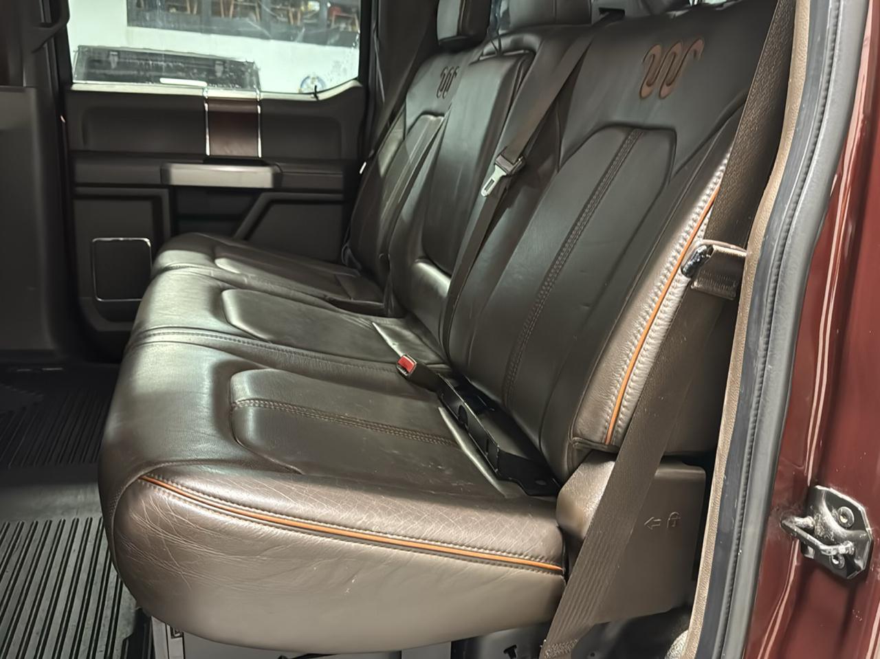 Ford Super Duty F-350 SRW King Ranch 4WD Crew Cab 8' Box 2017