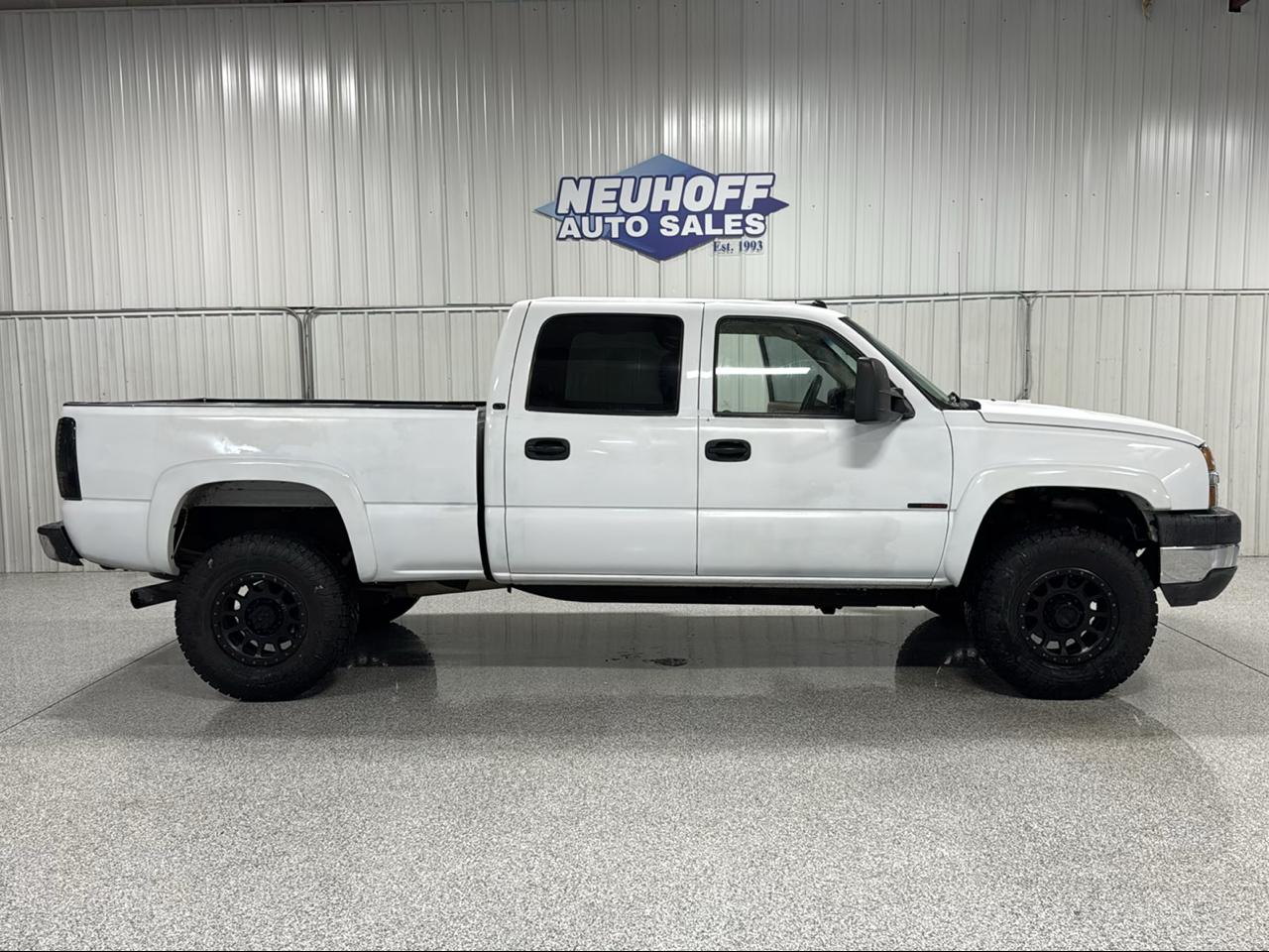 2004 Chevrolet Silverado 2500HD Crew Cab 153" WB 4WD LT