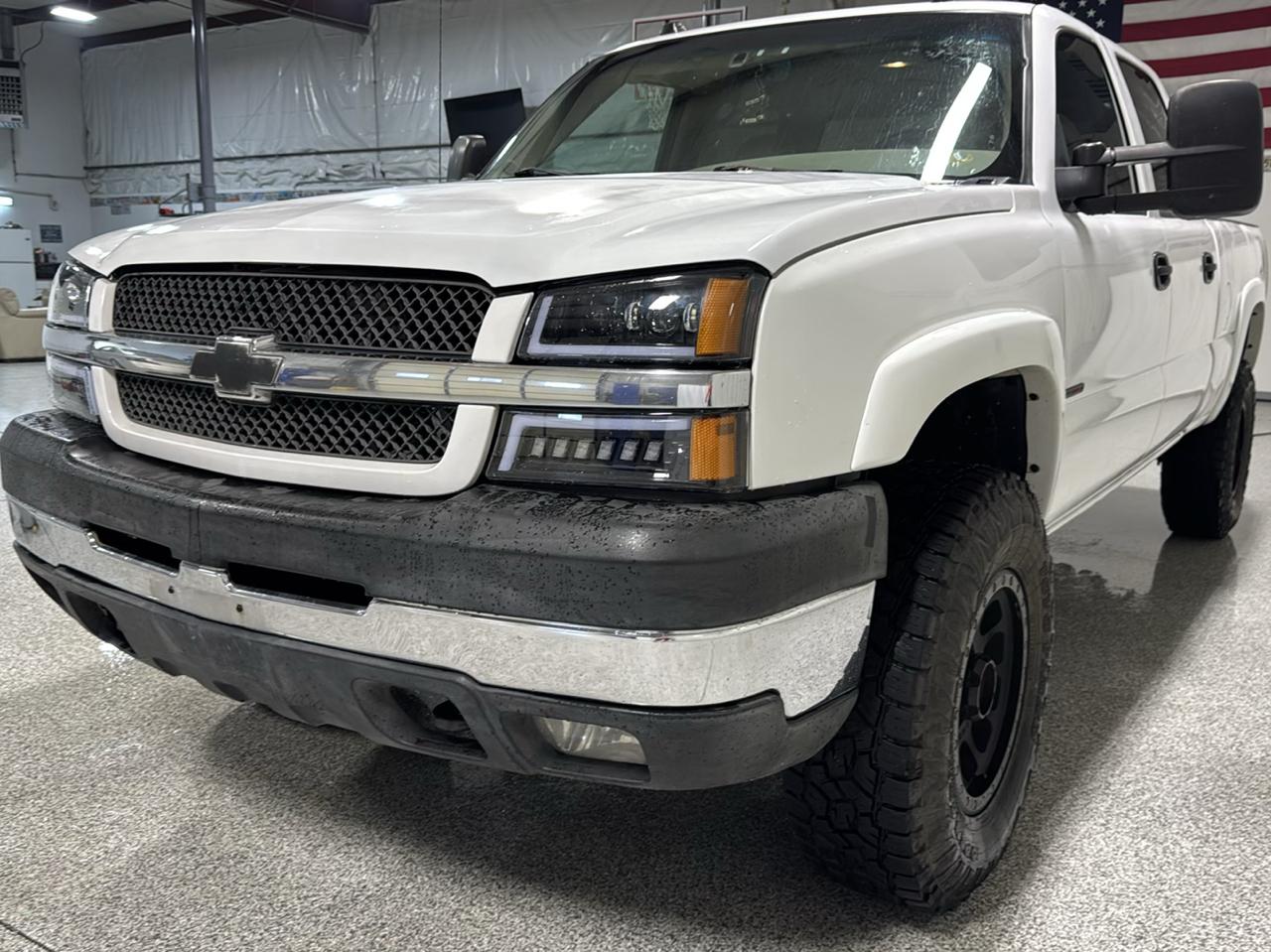 Chevrolet Silverado 2500HD Crew Cab 153" WB 4WD LT 2004