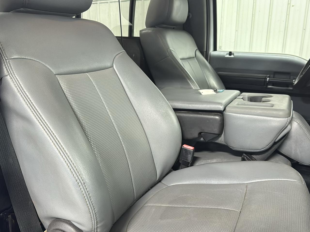 Ford Super Duty F-250 SRW 4WD Reg Cab 137" XLT 2015