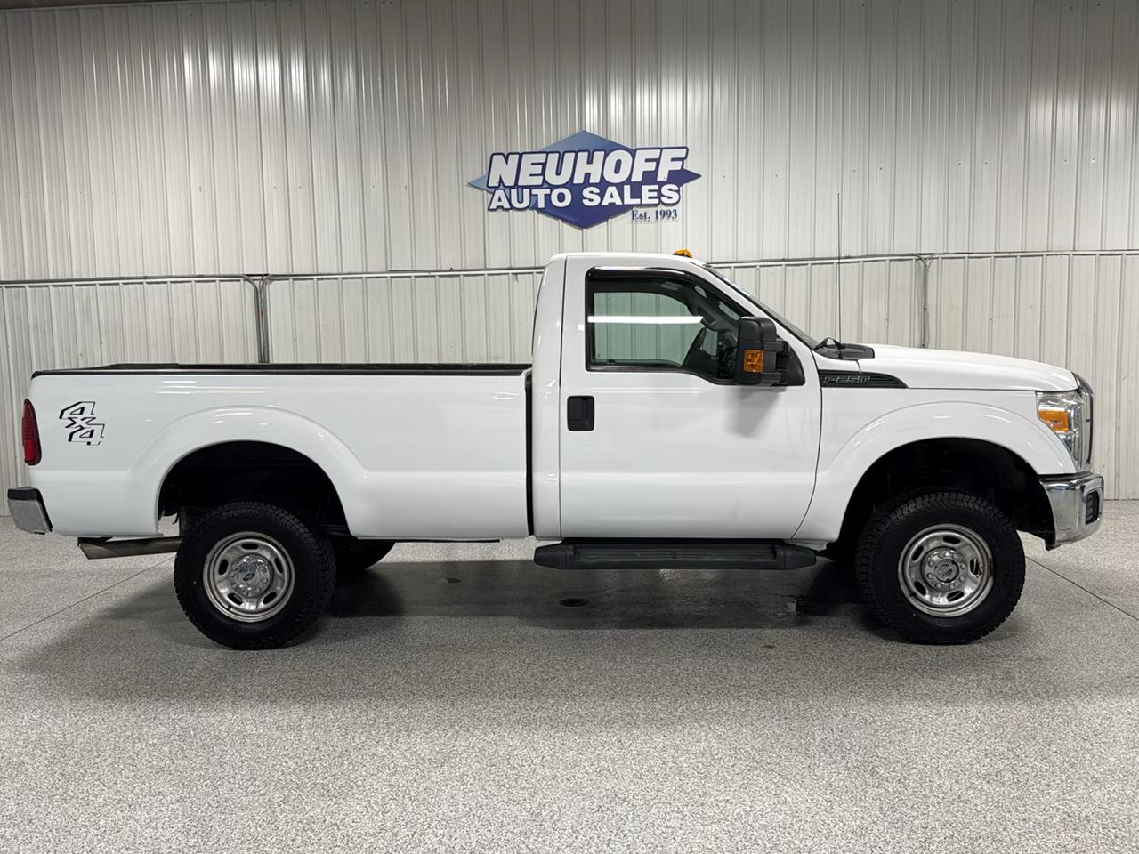 2015 Ford Super Duty F-250 SRW 4WD Reg Cab 137" XLT
