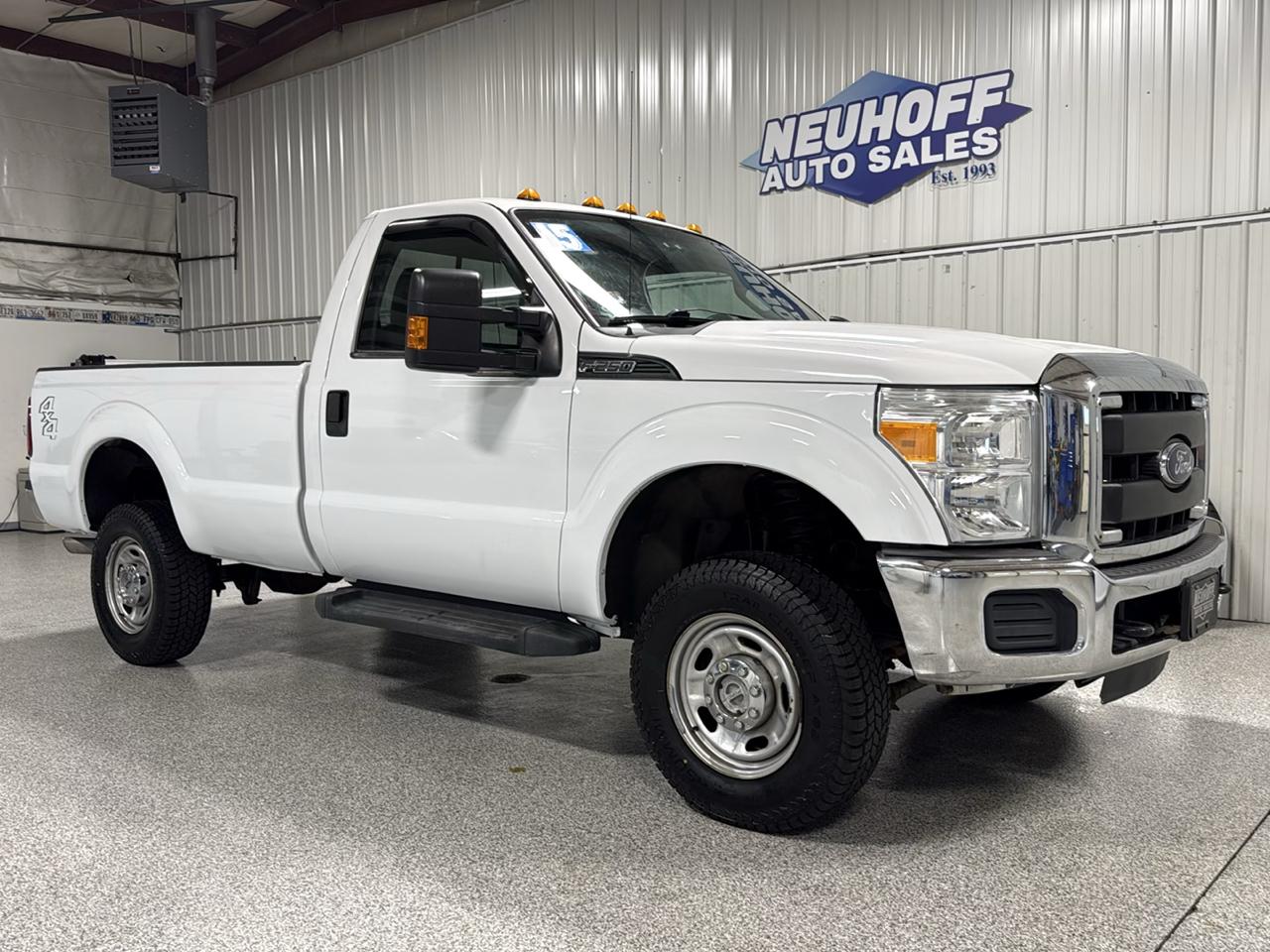 Ford Super Duty F-250 SRW 4WD Reg Cab 137" XLT 2015