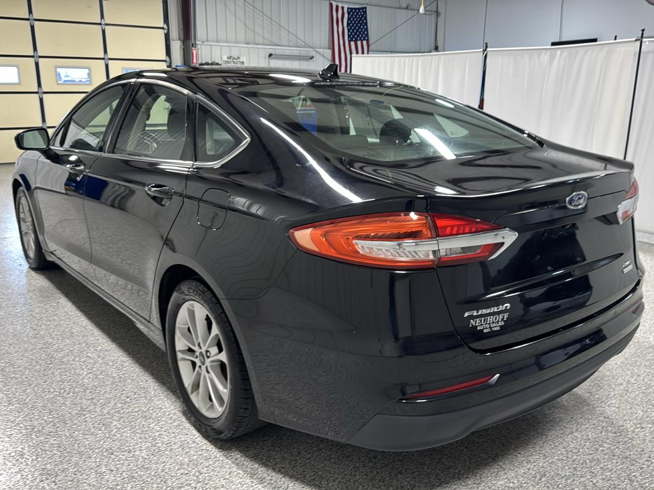 Ford Fusion SE FWD 2019