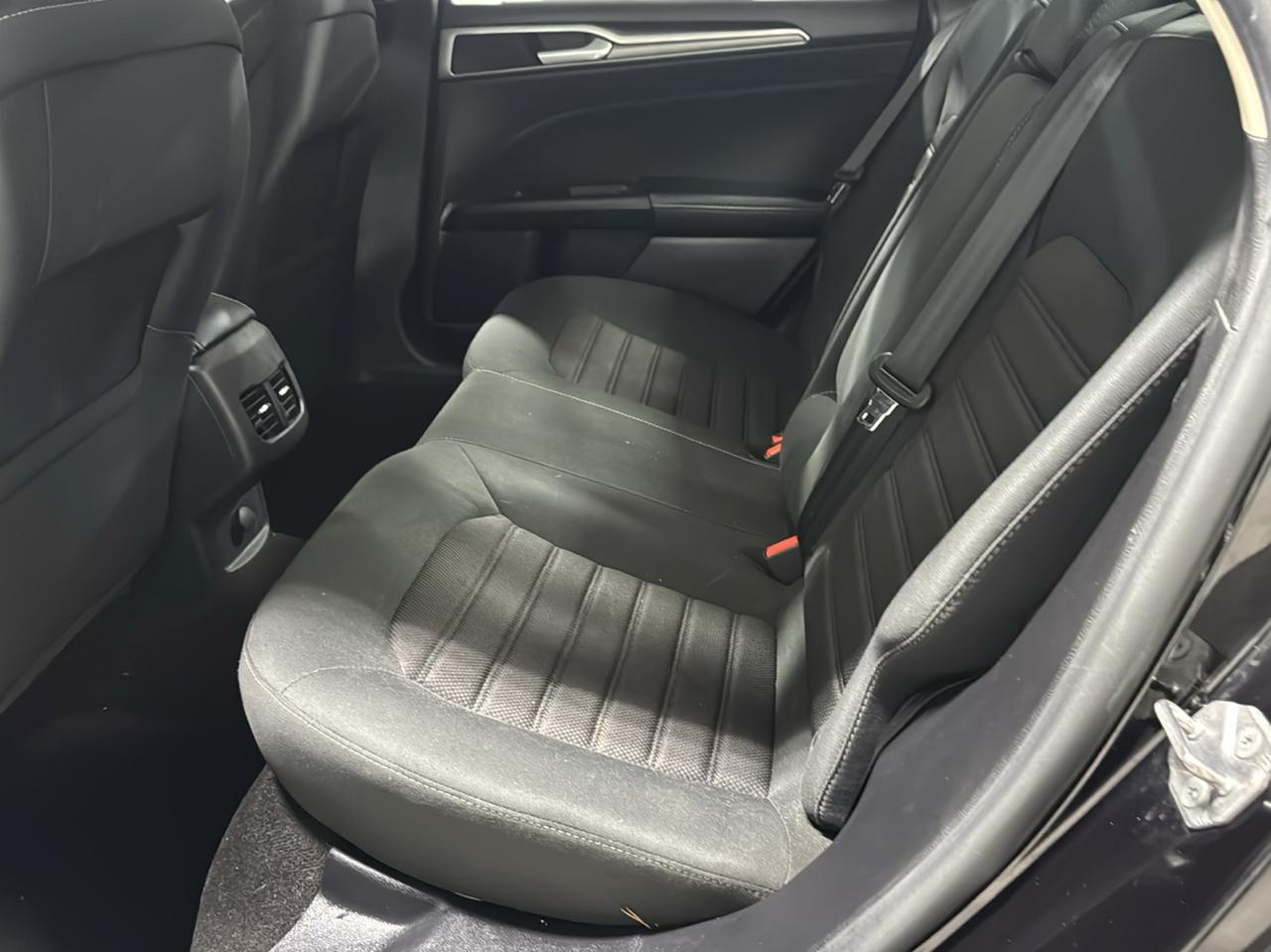 Ford Fusion SE FWD 2019