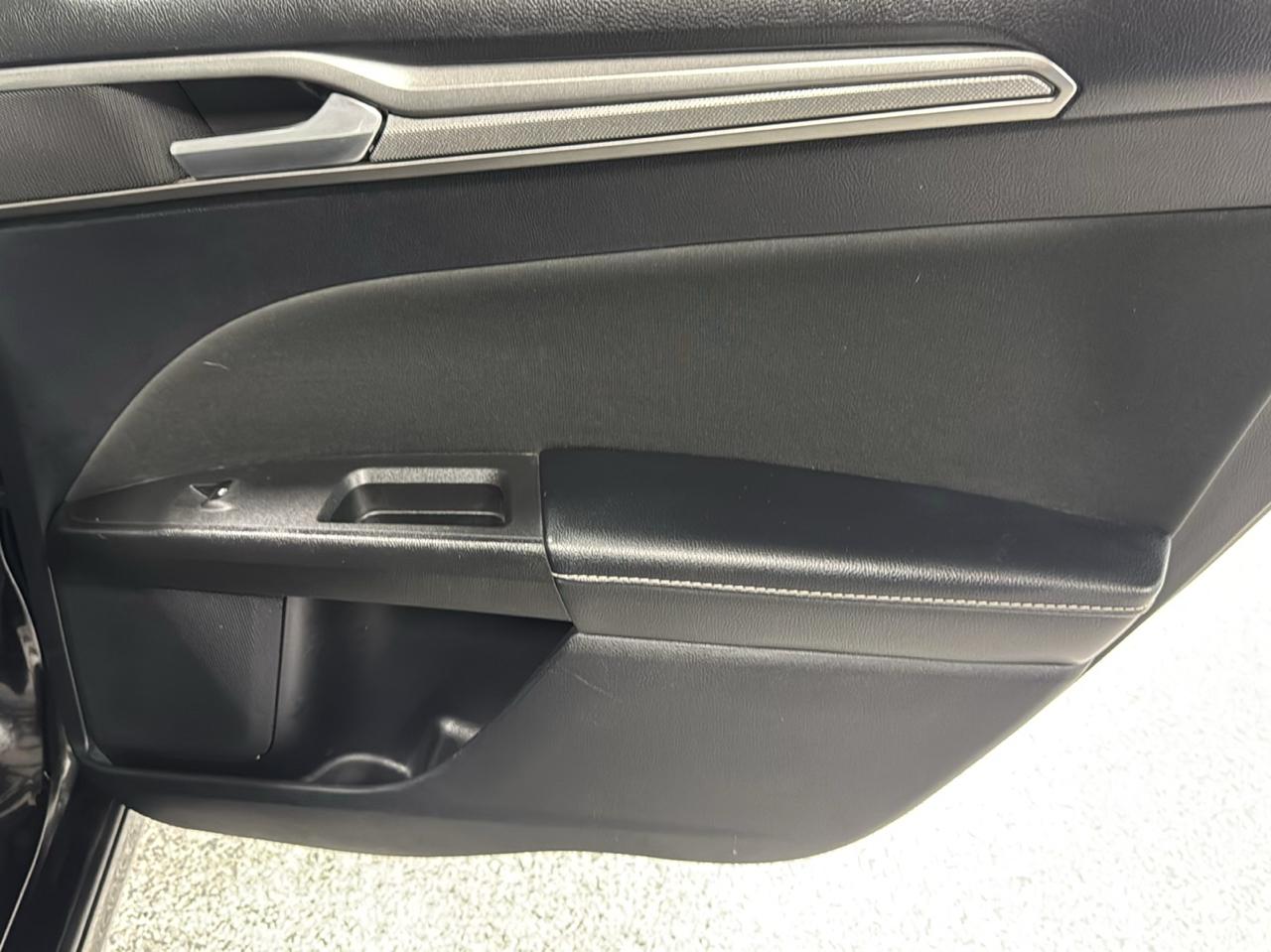 Ford Fusion SE FWD 2019
