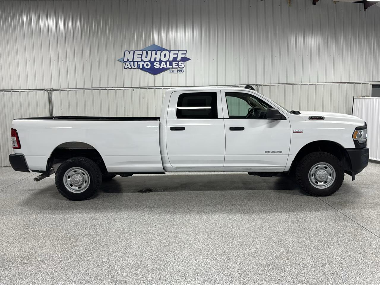 2020 RAM 2500 Tradesman 4x4 Crew Cab 8' Box