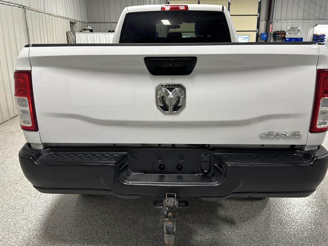 RAM 2500 Tradesman 4x4 Crew Cab 8' Box 2020