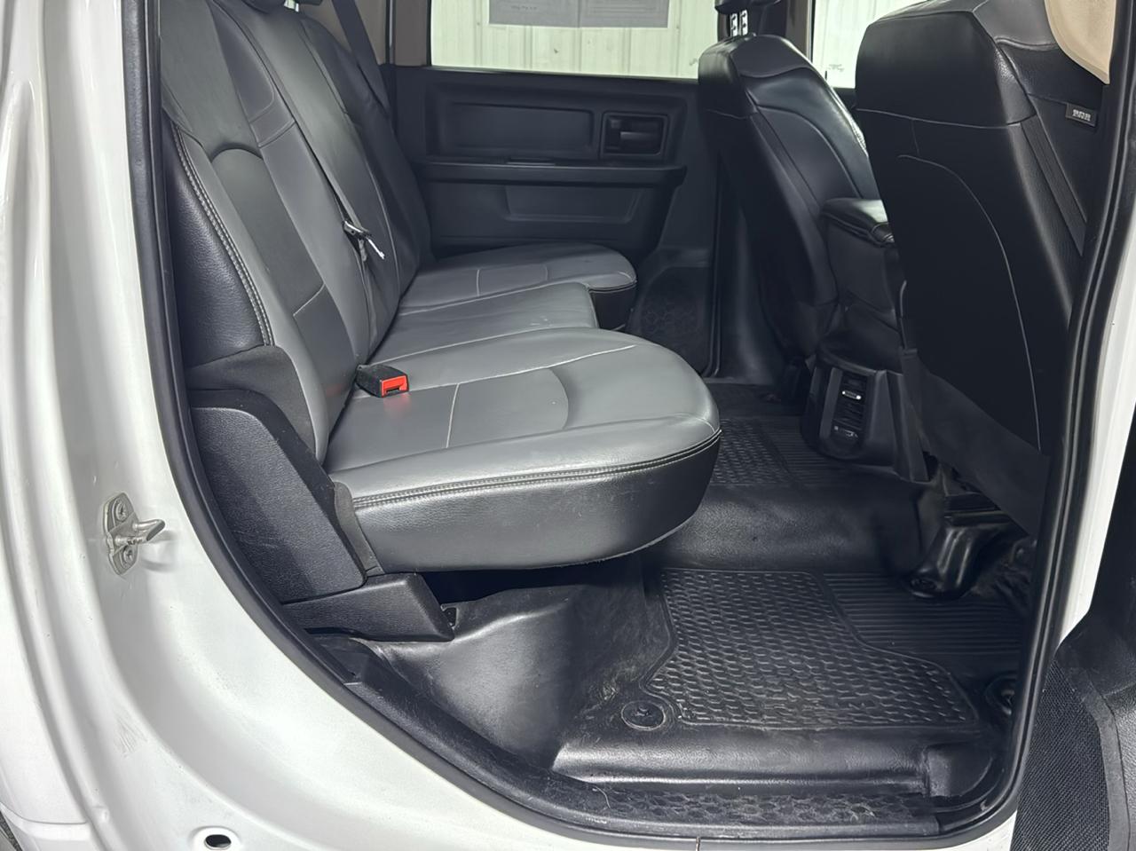 RAM 2500 Tradesman 4x4 Crew Cab 8' Box 2020