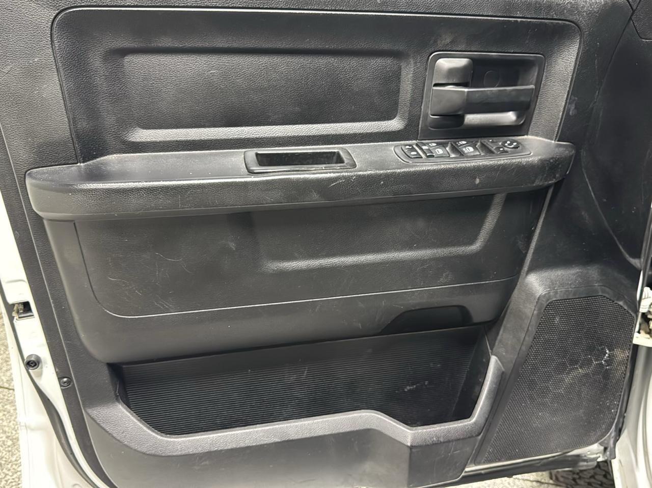 RAM 2500 Tradesman 4x4 Crew Cab 8' Box 2020
