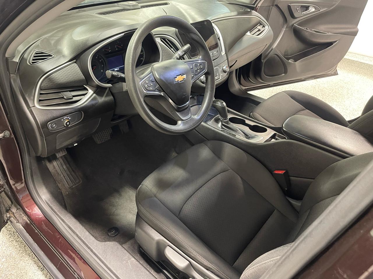 Chevrolet Malibu 4dr Sdn LS w/1LS 2020