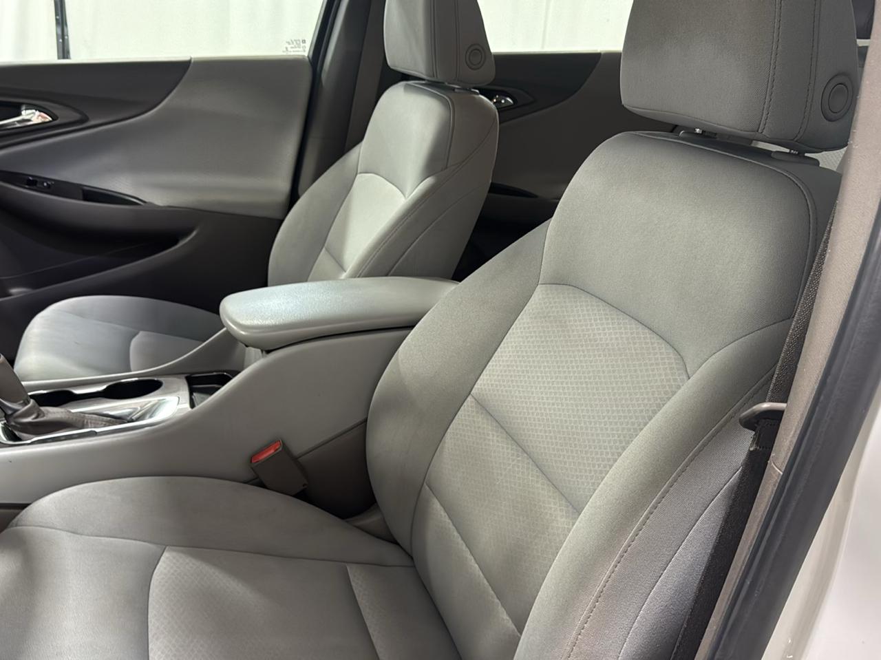 Chevrolet Malibu 4dr Sdn LS w/1FL 2020